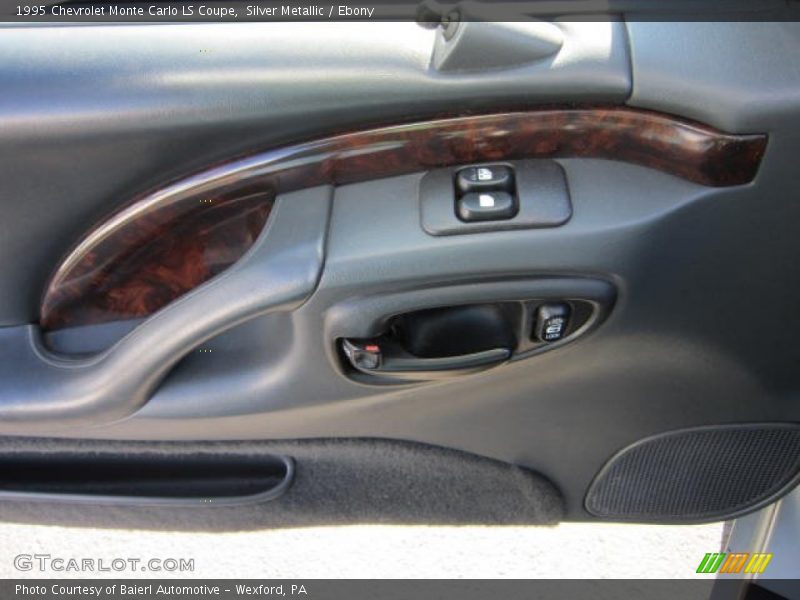 Silver Metallic / Ebony 1995 Chevrolet Monte Carlo LS Coupe