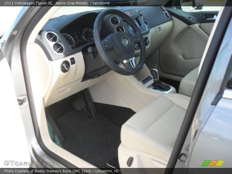 Alpine Gray Metallic / Sandstone 2011 Volkswagen Tiguan SE