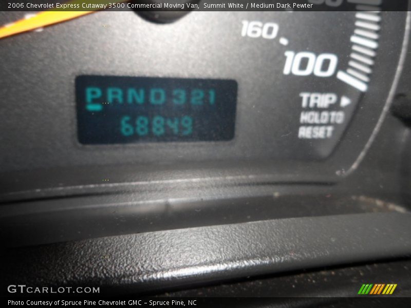 Summit White / Medium Dark Pewter 2006 Chevrolet Express Cutaway 3500 Commercial Moving Van