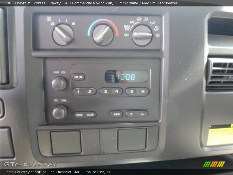 Summit White / Medium Dark Pewter 2006 Chevrolet Express Cutaway 3500 Commercial Moving Van