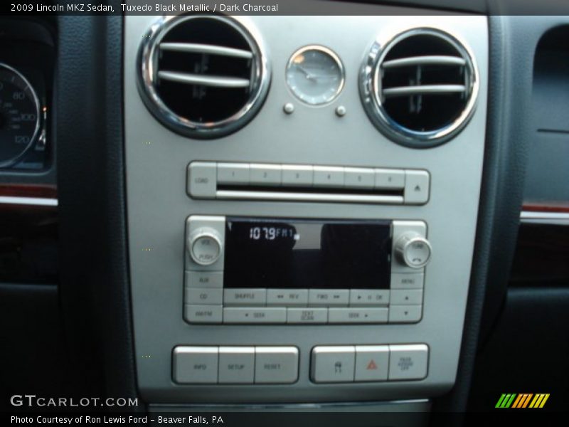 Tuxedo Black Metallic / Dark Charcoal 2009 Lincoln MKZ Sedan
