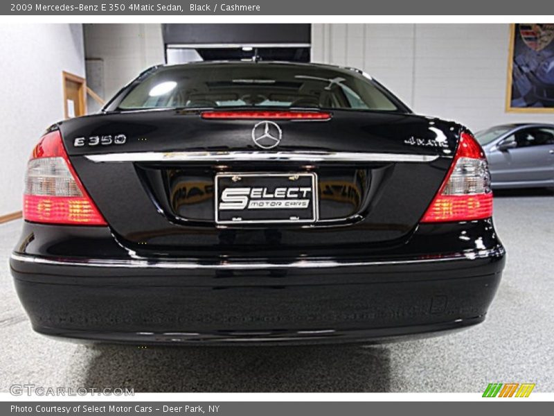 Black / Cashmere 2009 Mercedes-Benz E 350 4Matic Sedan