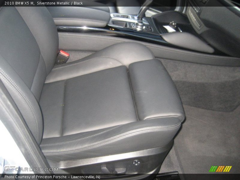 Silverstone Metallic / Black 2010 BMW X5 M