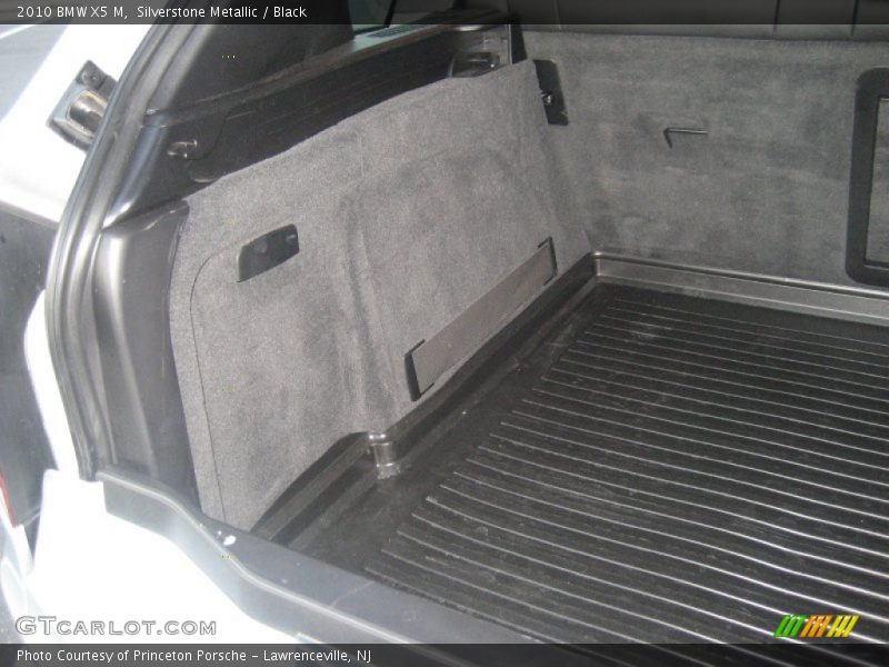  2010 X5 M  Trunk