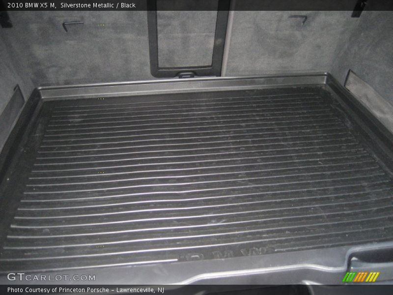  2010 X5 M  Trunk
