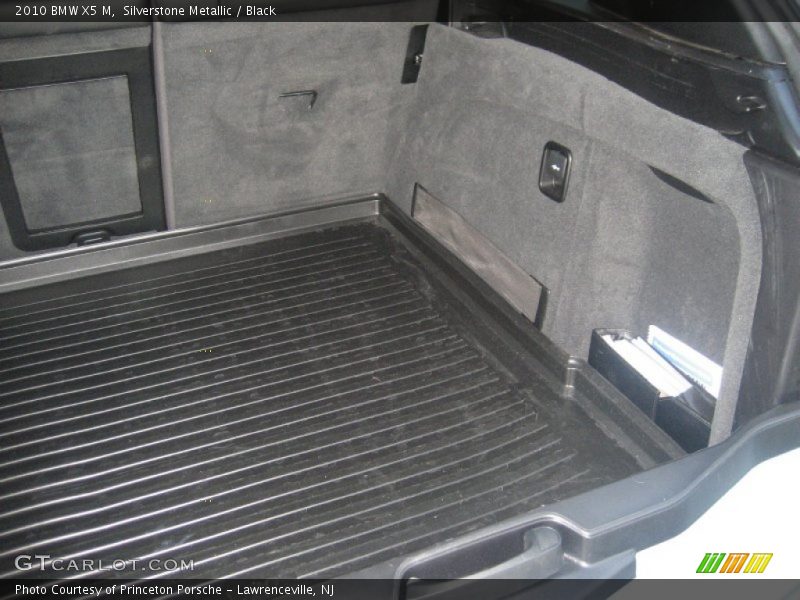  2010 X5 M  Trunk