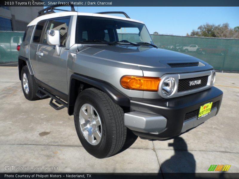 Silver Fresco Metallic / Dark Charcoal 2010 Toyota FJ Cruiser