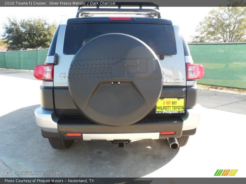 Silver Fresco Metallic / Dark Charcoal 2010 Toyota FJ Cruiser