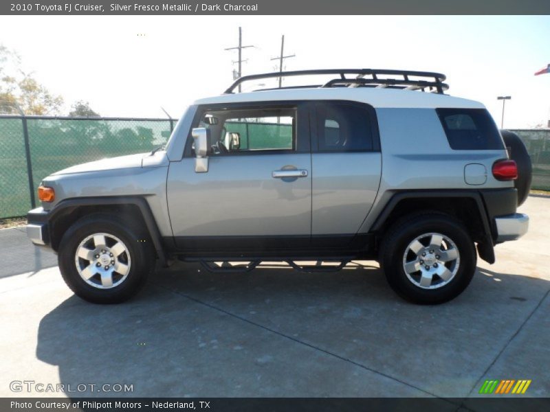 Silver Fresco Metallic / Dark Charcoal 2010 Toyota FJ Cruiser
