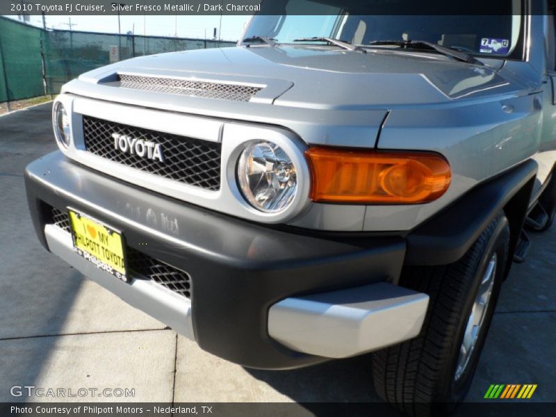 Silver Fresco Metallic / Dark Charcoal 2010 Toyota FJ Cruiser