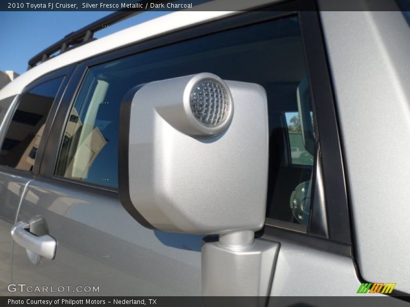Silver Fresco Metallic / Dark Charcoal 2010 Toyota FJ Cruiser
