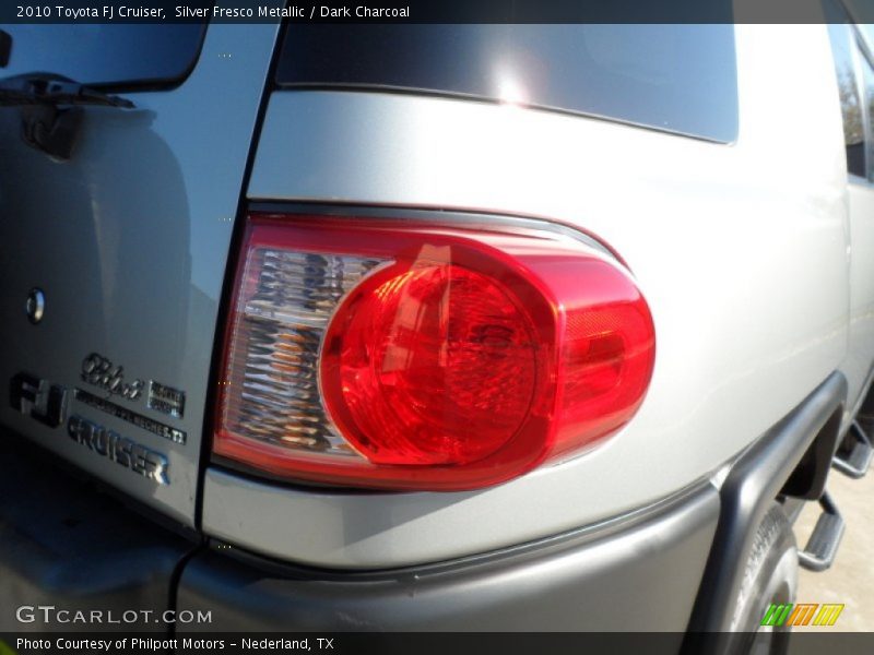 Silver Fresco Metallic / Dark Charcoal 2010 Toyota FJ Cruiser