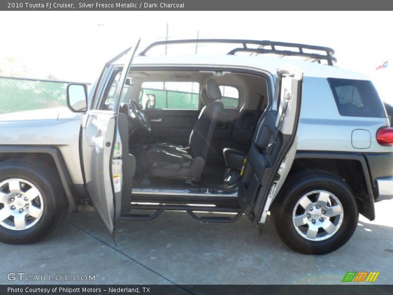 Silver Fresco Metallic / Dark Charcoal 2010 Toyota FJ Cruiser