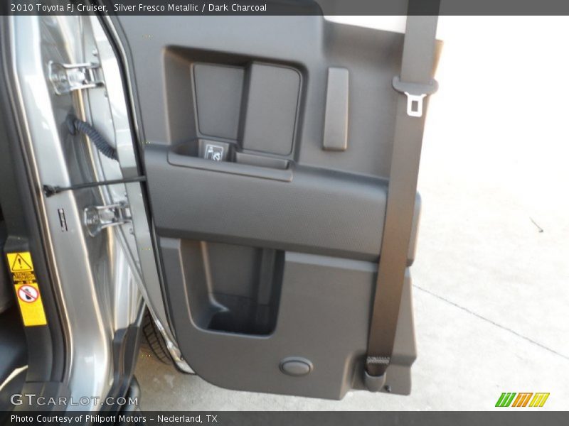 Silver Fresco Metallic / Dark Charcoal 2010 Toyota FJ Cruiser