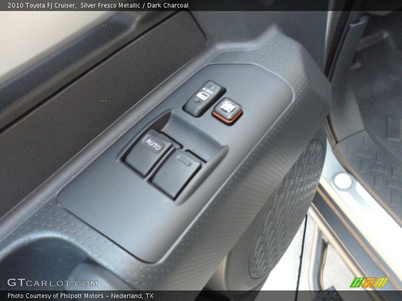 Silver Fresco Metallic / Dark Charcoal 2010 Toyota FJ Cruiser