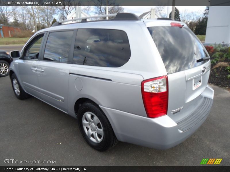Silver / Gray 2007 Kia Sedona LX