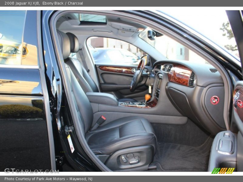 Ebony Black / Charcoal 2008 Jaguar XJ XJ8