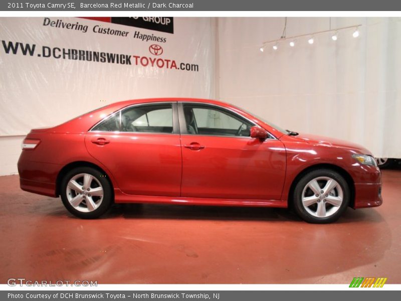 Barcelona Red Metallic / Dark Charcoal 2011 Toyota Camry SE