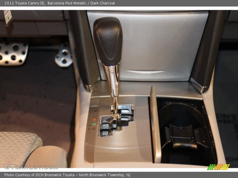 Barcelona Red Metallic / Dark Charcoal 2011 Toyota Camry SE