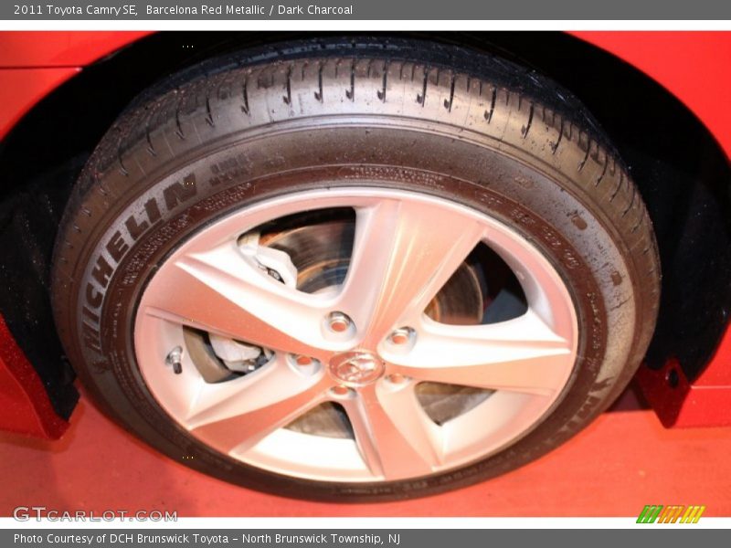 Barcelona Red Metallic / Dark Charcoal 2011 Toyota Camry SE
