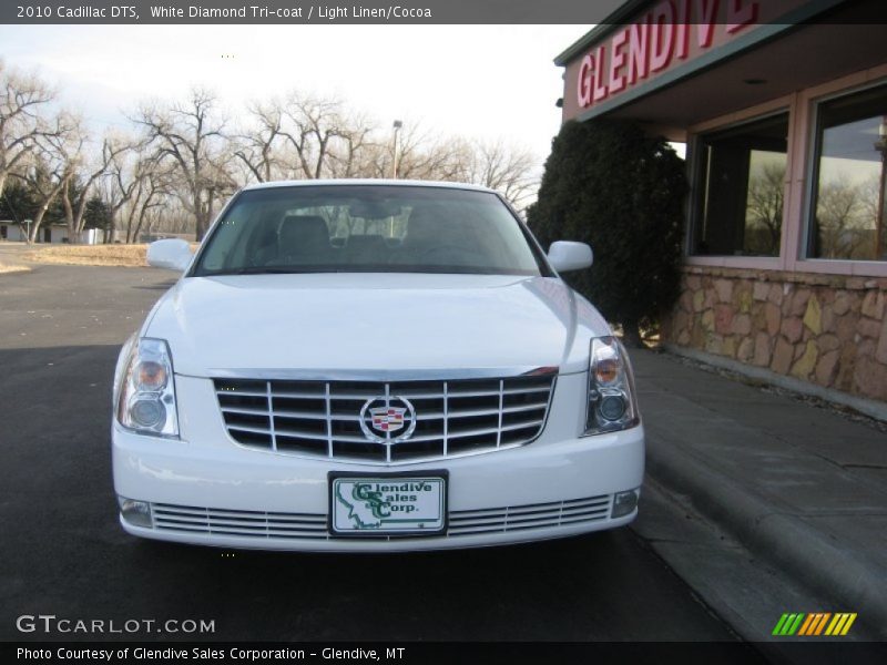 White Diamond Tri-coat / Light Linen/Cocoa 2010 Cadillac DTS