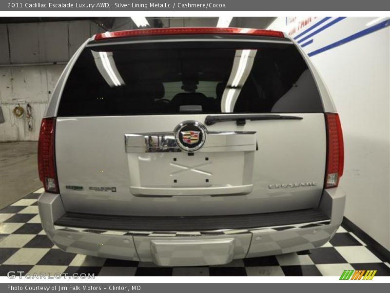 Silver Lining Metallic / Cashmere/Cocoa 2011 Cadillac Escalade Luxury AWD