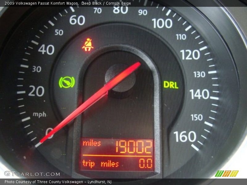 Deep Black / Cornsilk Beige 2009 Volkswagen Passat Komfort Wagon