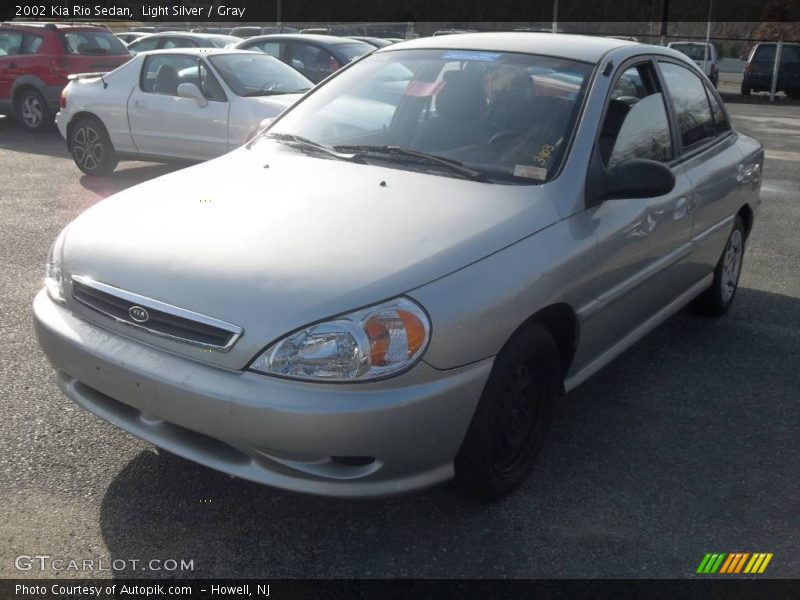 Light Silver / Gray 2002 Kia Rio Sedan
