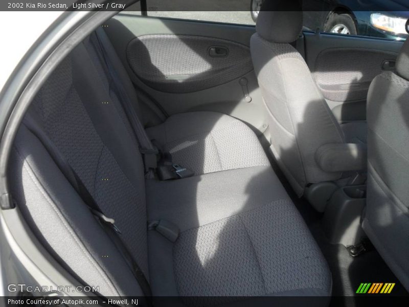 Light Silver / Gray 2002 Kia Rio Sedan