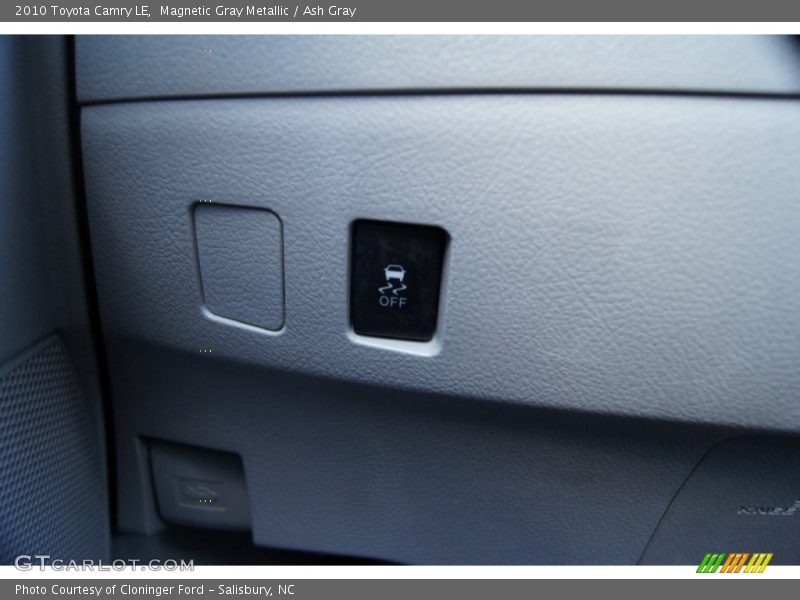 Magnetic Gray Metallic / Ash Gray 2010 Toyota Camry LE