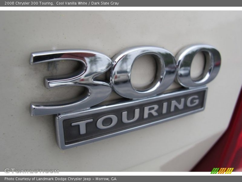 Cool Vanilla White / Dark Slate Gray 2008 Chrysler 300 Touring