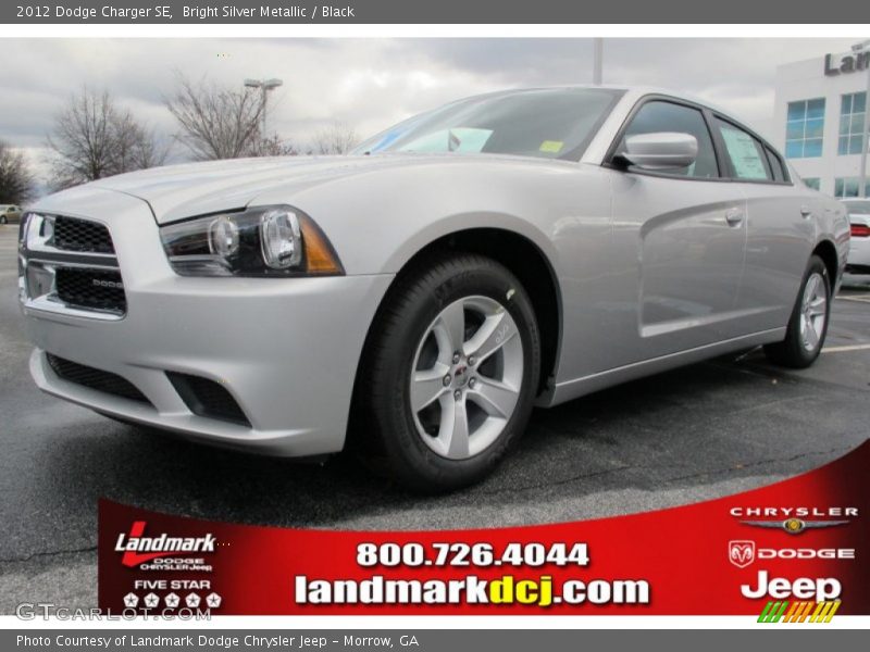 Bright Silver Metallic / Black 2012 Dodge Charger SE