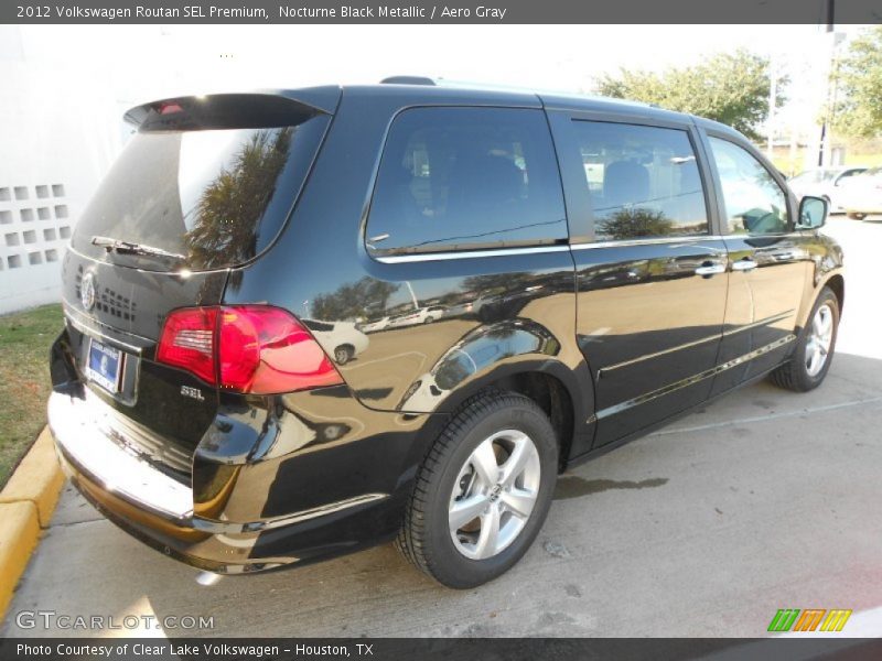 Nocturne Black Metallic / Aero Gray 2012 Volkswagen Routan SEL Premium