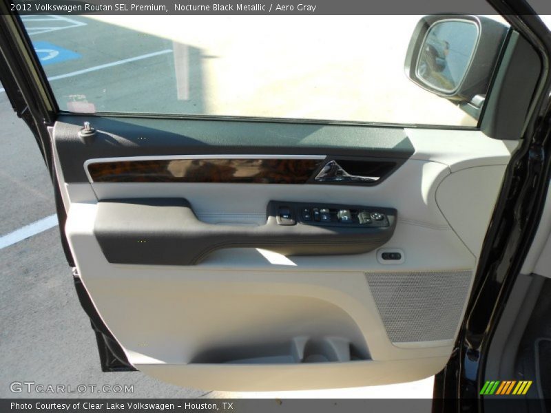 Nocturne Black Metallic / Aero Gray 2012 Volkswagen Routan SEL Premium