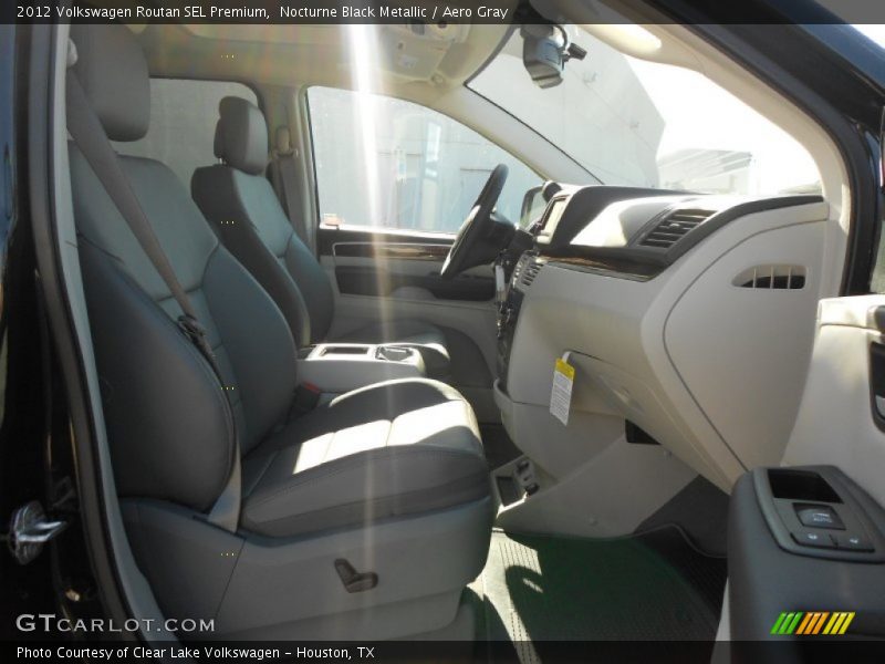 Nocturne Black Metallic / Aero Gray 2012 Volkswagen Routan SEL Premium