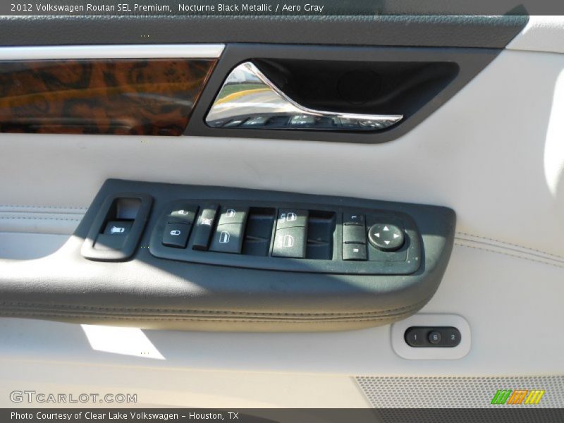 Nocturne Black Metallic / Aero Gray 2012 Volkswagen Routan SEL Premium