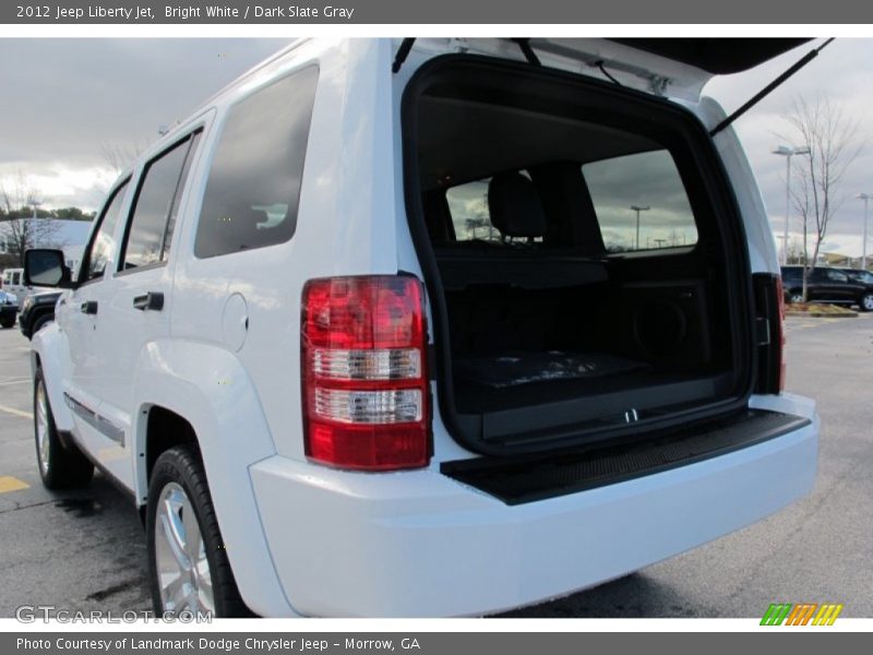 Bright White / Dark Slate Gray 2012 Jeep Liberty Jet