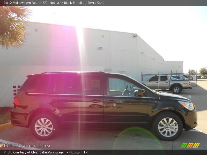 Nocturne Black Metallic / Sierra Sand 2012 Volkswagen Routan SE