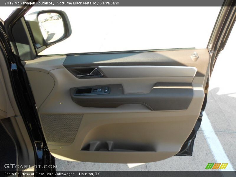 Nocturne Black Metallic / Sierra Sand 2012 Volkswagen Routan SE