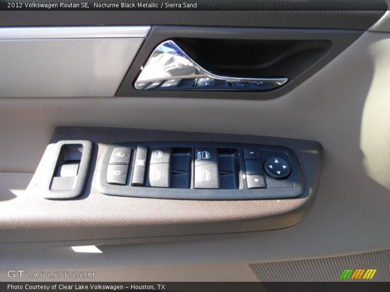 Nocturne Black Metallic / Sierra Sand 2012 Volkswagen Routan SE