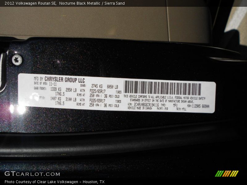 Nocturne Black Metallic / Sierra Sand 2012 Volkswagen Routan SE