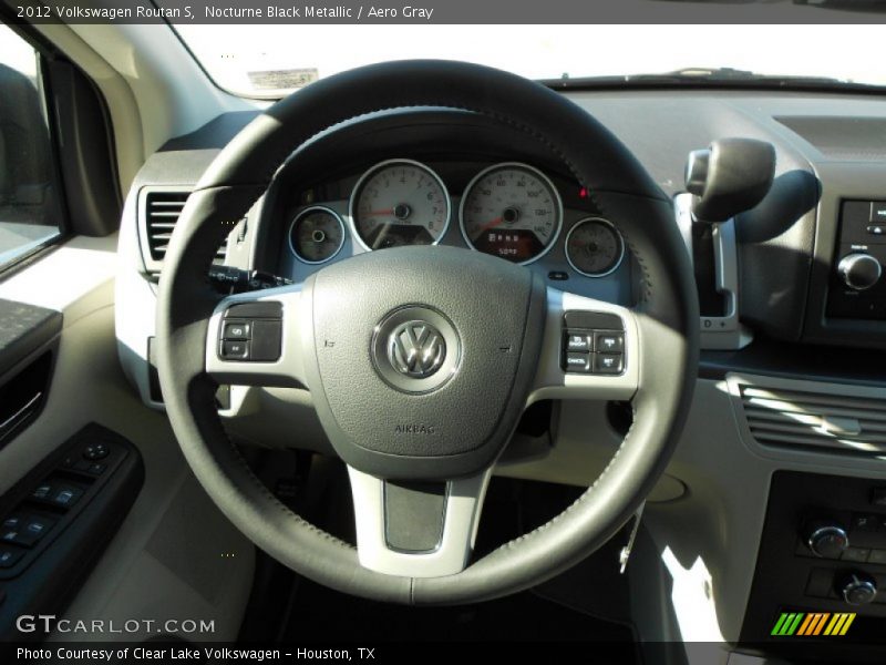 Nocturne Black Metallic / Aero Gray 2012 Volkswagen Routan S