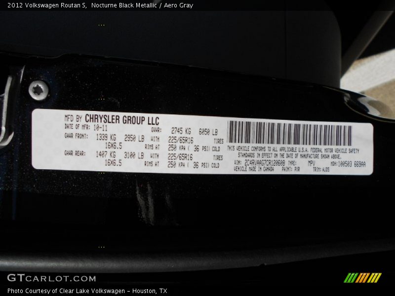 Nocturne Black Metallic / Aero Gray 2012 Volkswagen Routan S