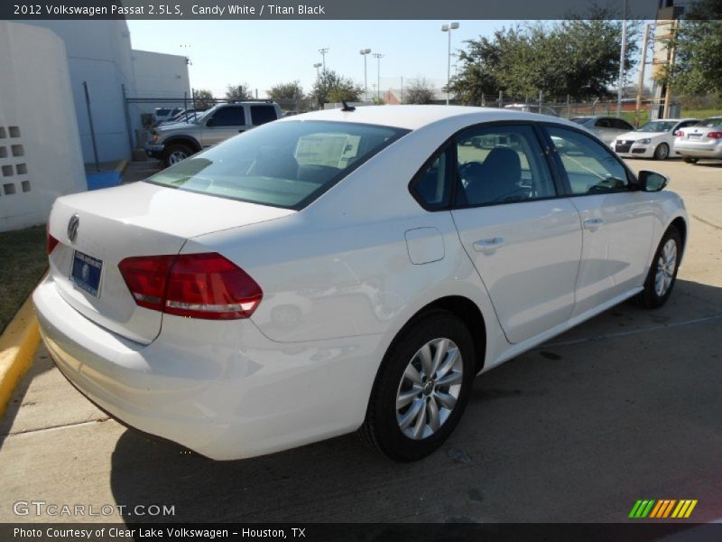 Candy White / Titan Black 2012 Volkswagen Passat 2.5L S