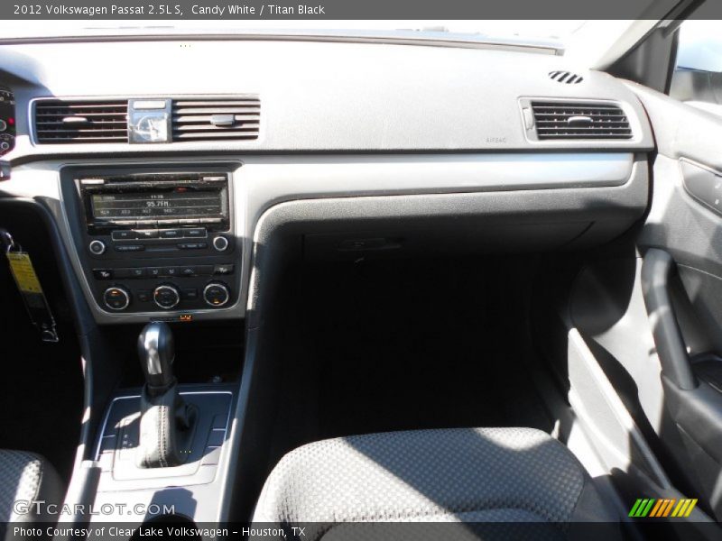 Candy White / Titan Black 2012 Volkswagen Passat 2.5L S