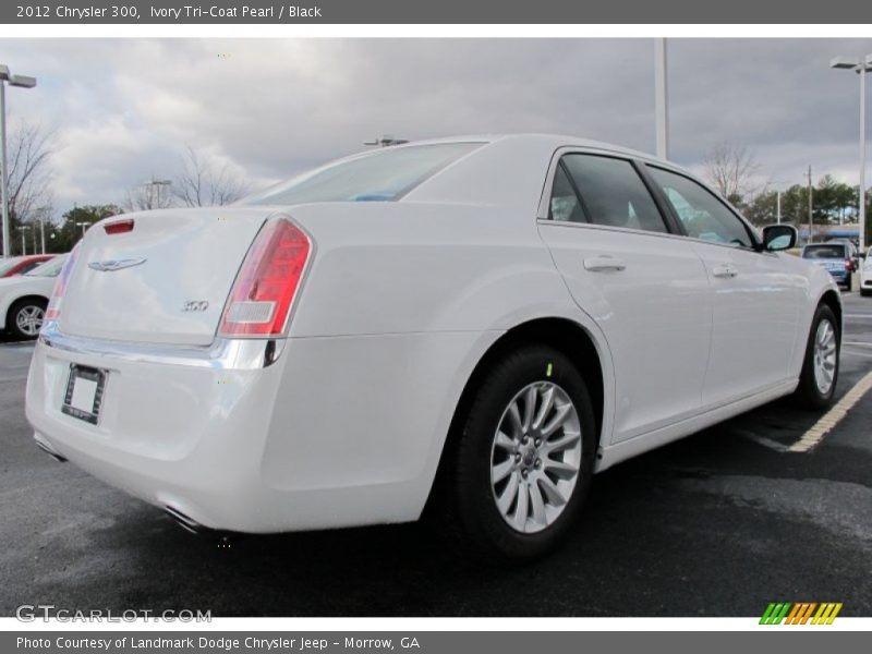 Ivory Tri-Coat Pearl / Black 2012 Chrysler 300