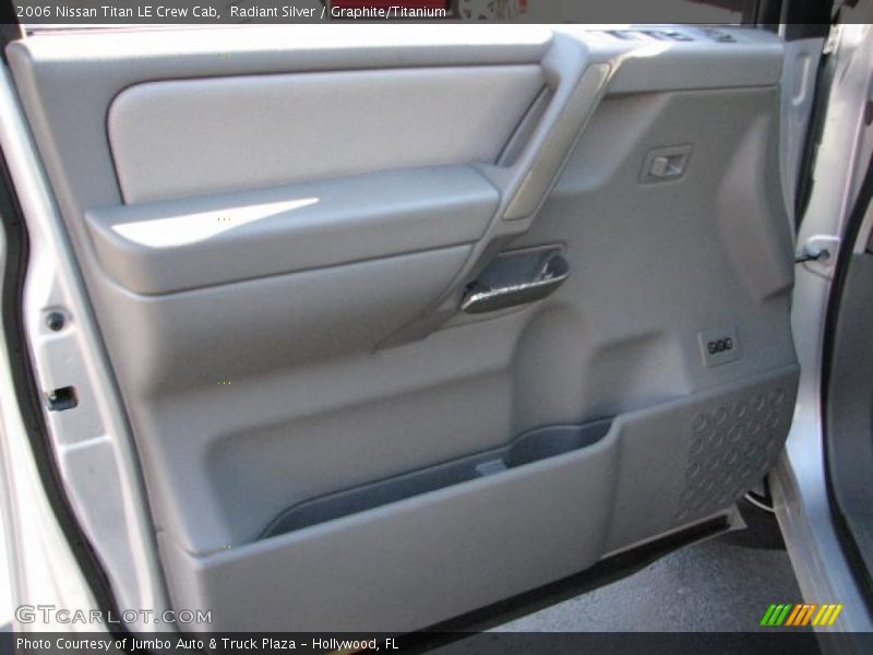 Radiant Silver / Graphite/Titanium 2006 Nissan Titan LE Crew Cab