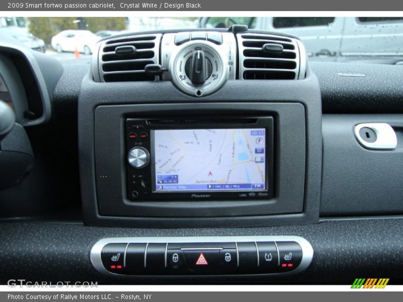 Crystal White / Design Black 2009 Smart fortwo passion cabriolet
