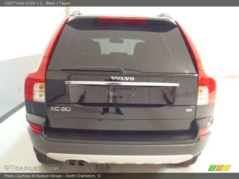 Black / Taupe 2007 Volvo XC90 3.2