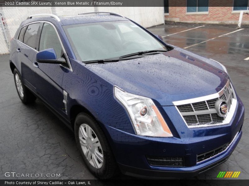 Front 3/4 View of 2012 SRX Luxury